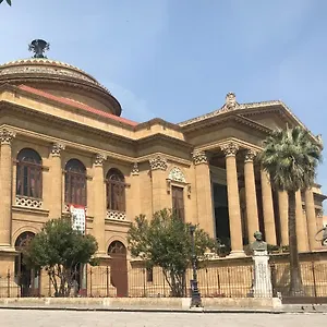 A Casa Di Alli , Palermo Italia